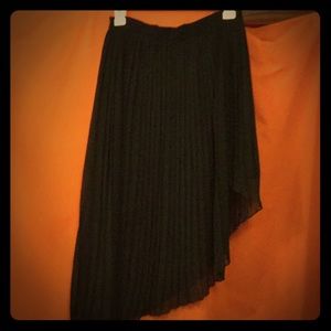 💐SALE💐Black asymmetrical sheer pleated skirt